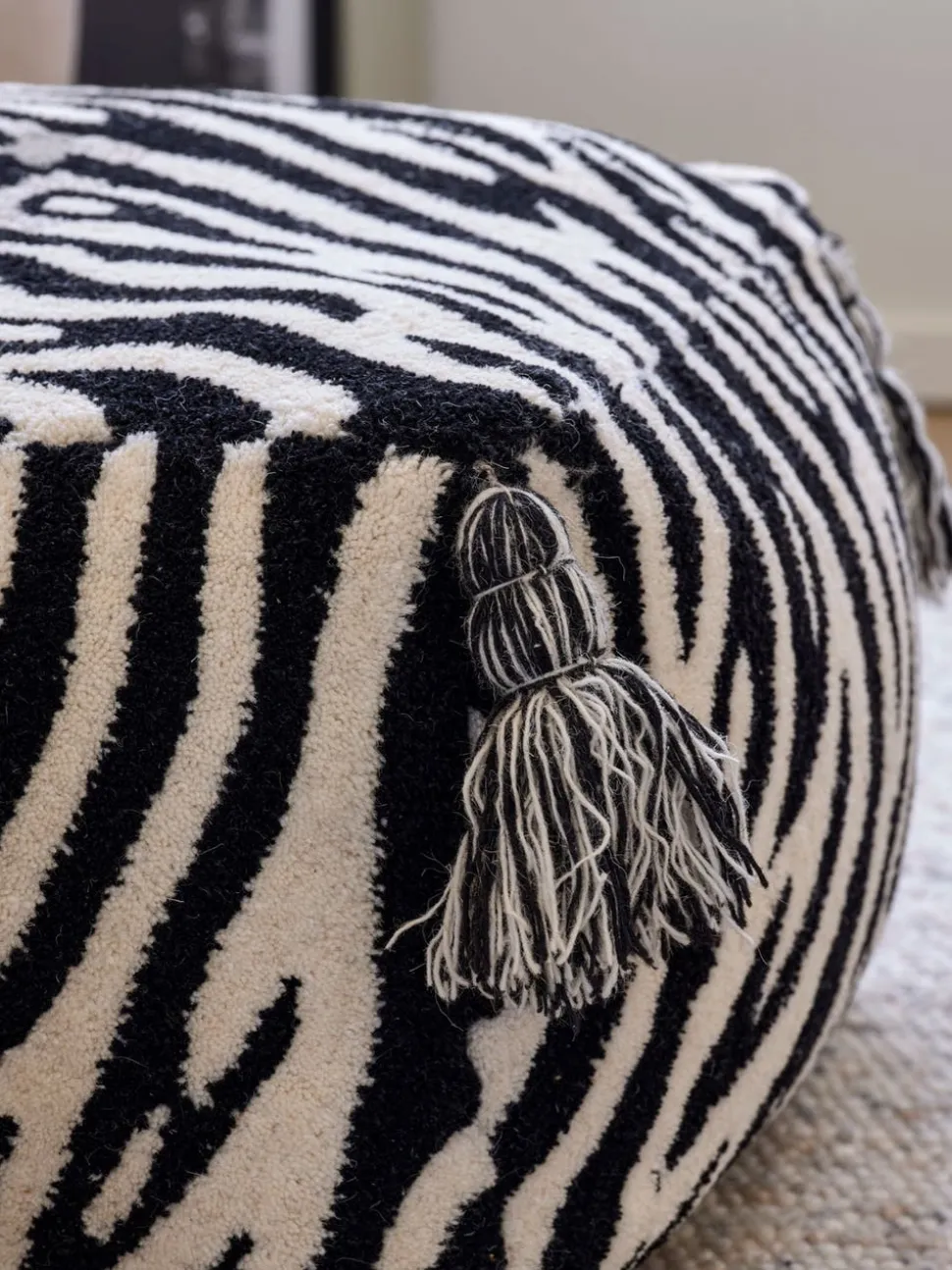 Zebra Puff